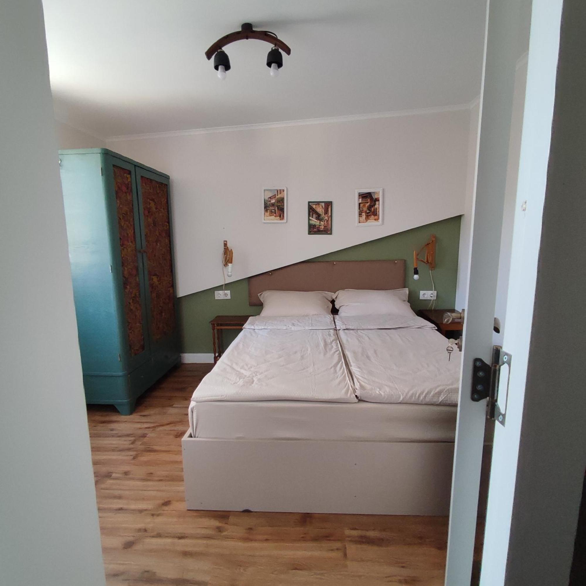 Hotel 9 Doors à Tbilissi Extérieur photo